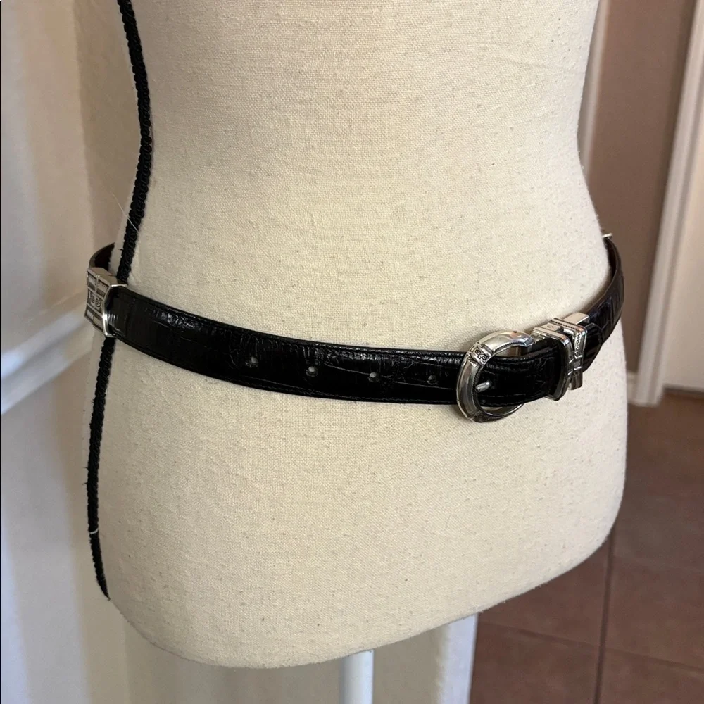 EUC Vintage Brighton black brown croc leather reversible twist belt Size M